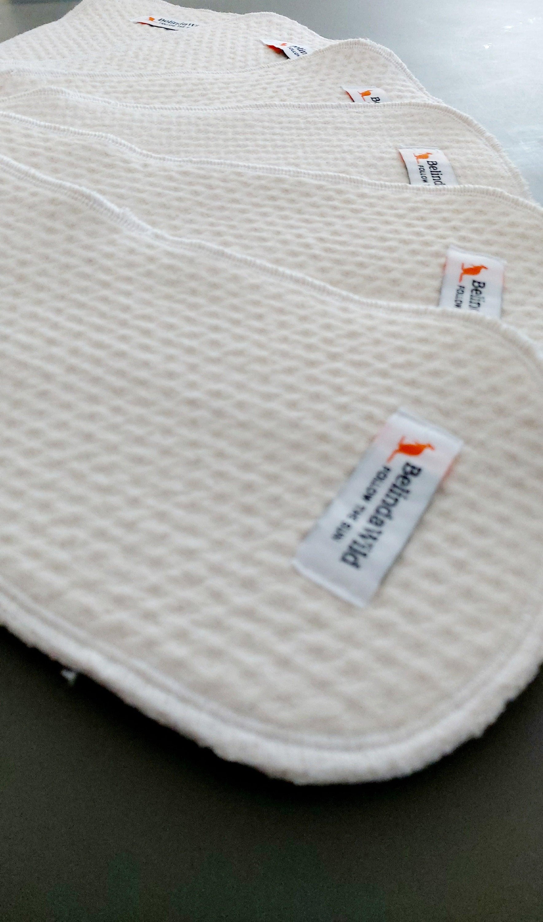 INSERTI in Zorb® Organic Cotton with SILVADUR® Antimicrobial technology, showcasing its soft texture and eco-friendly design.
